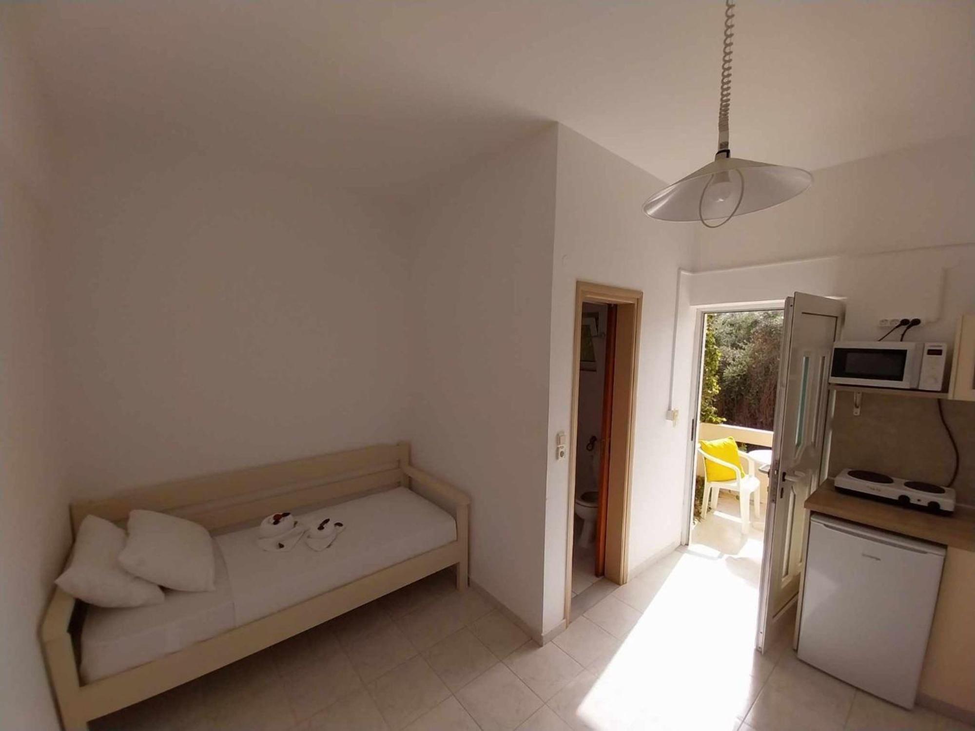 Litinas Apartments With Pool Agia Marina 외부 사진