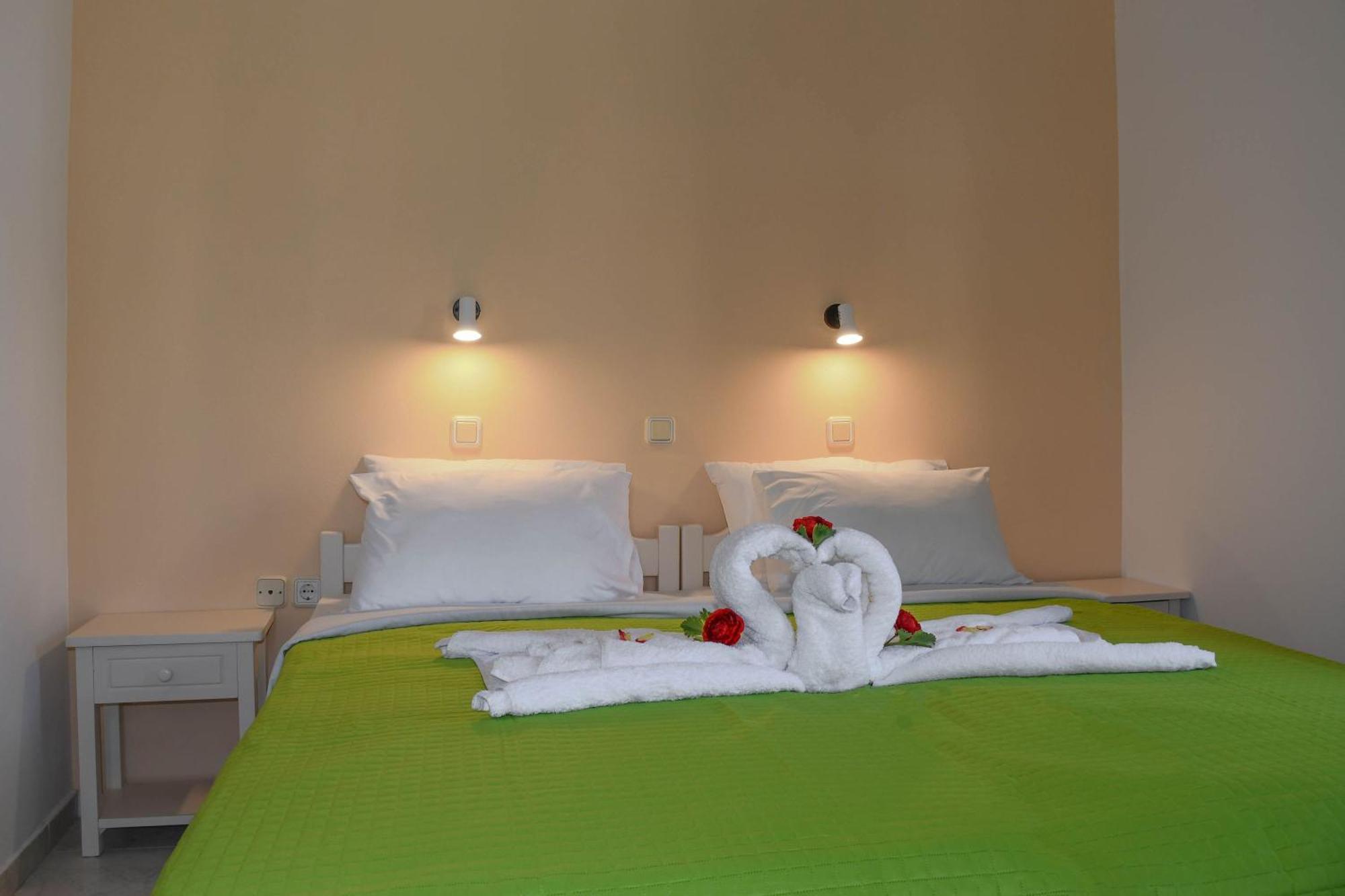 Litinas Apartments With Pool Agia Marina 외부 사진