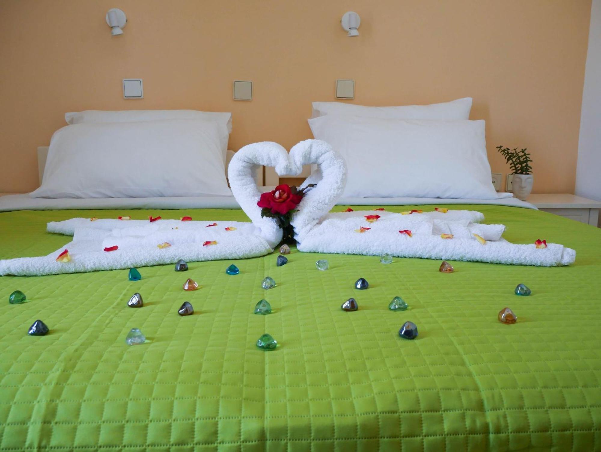 Litinas Apartments With Pool Agia Marina 외부 사진