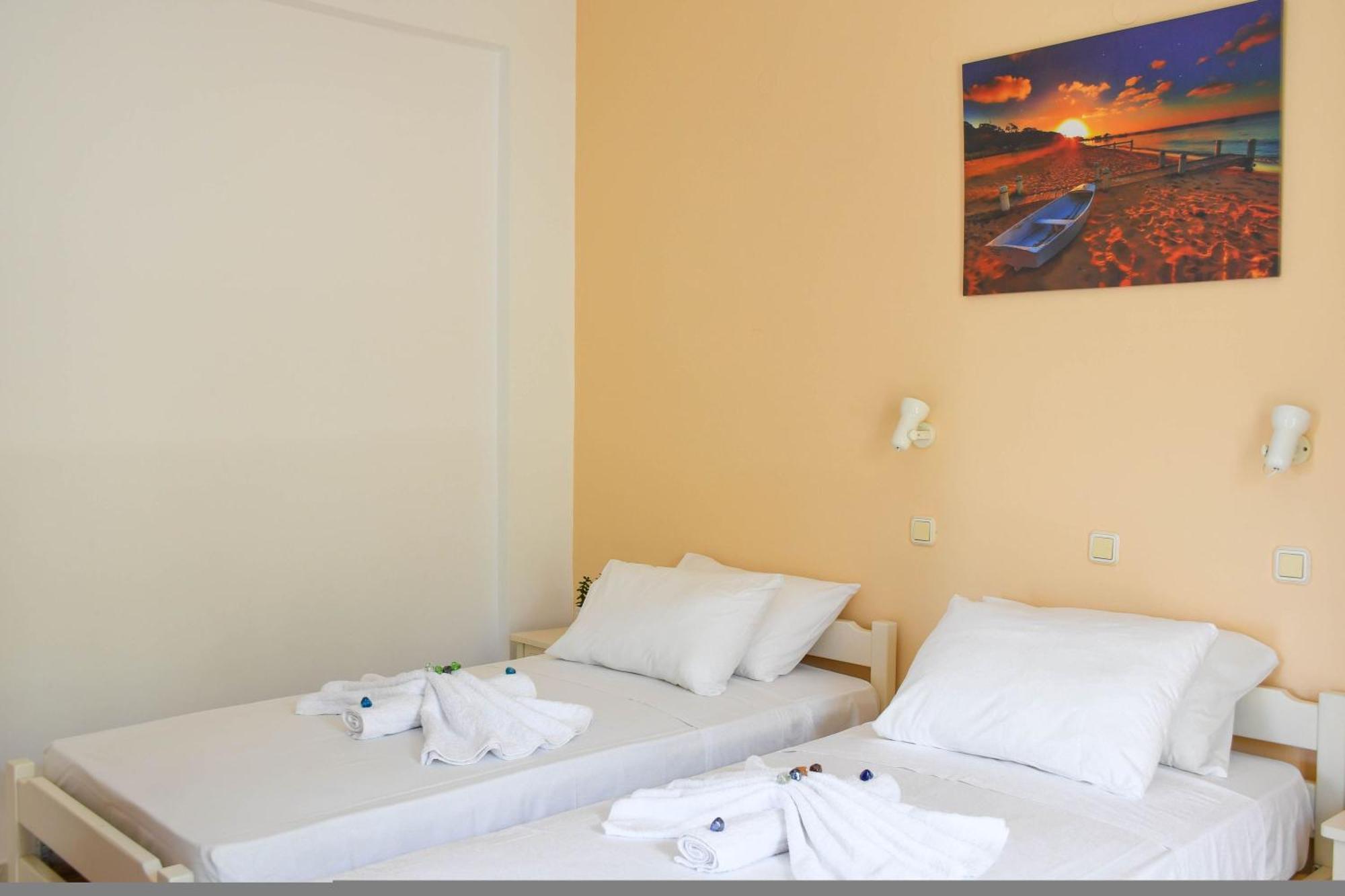 Litinas Apartments With Pool Agia Marina 외부 사진