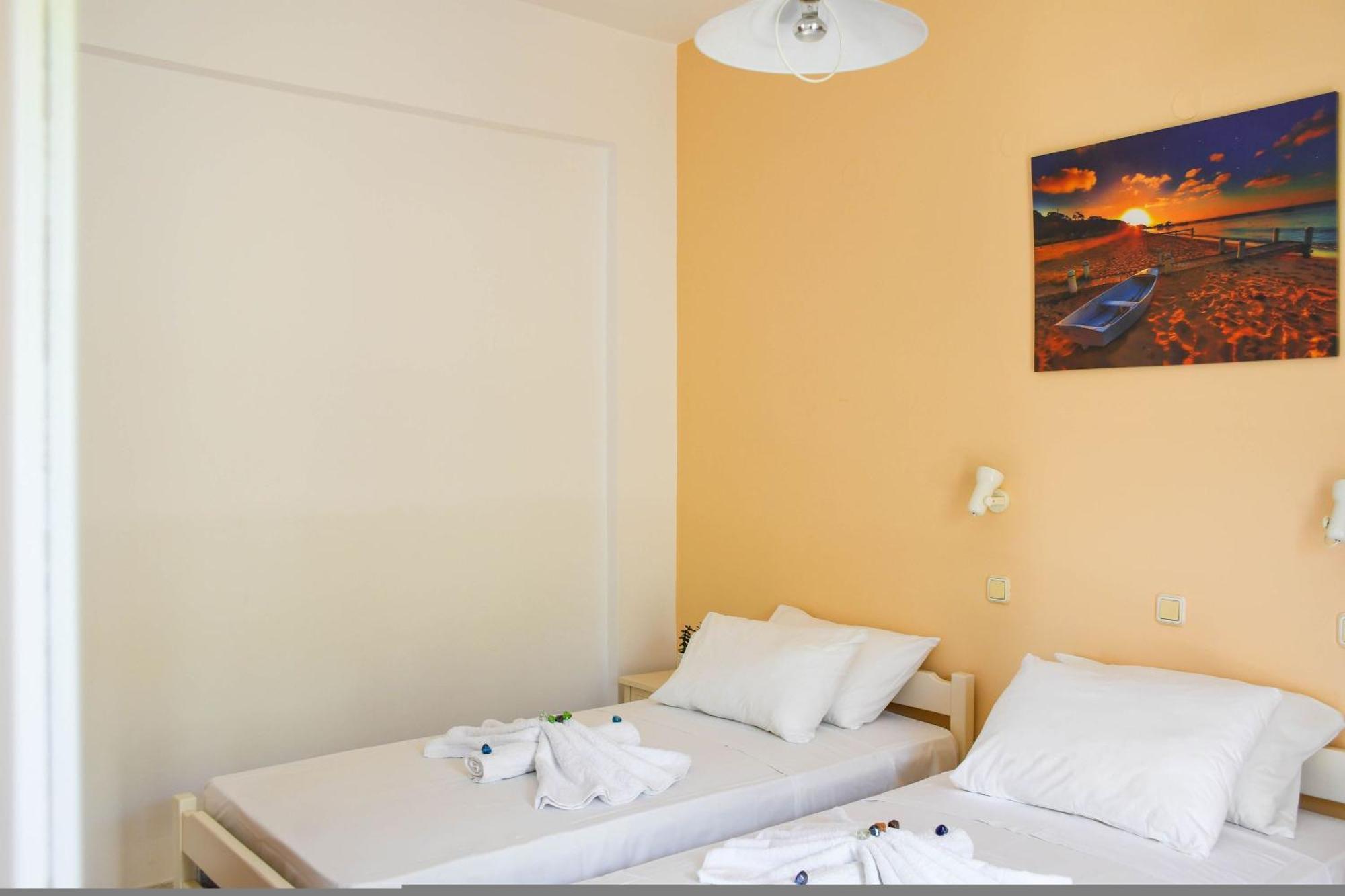Litinas Apartments With Pool Agia Marina 외부 사진