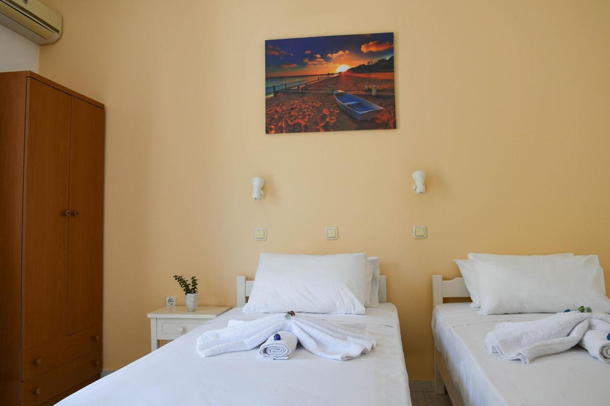 Litinas Apartments With Pool Agia Marina 외부 사진