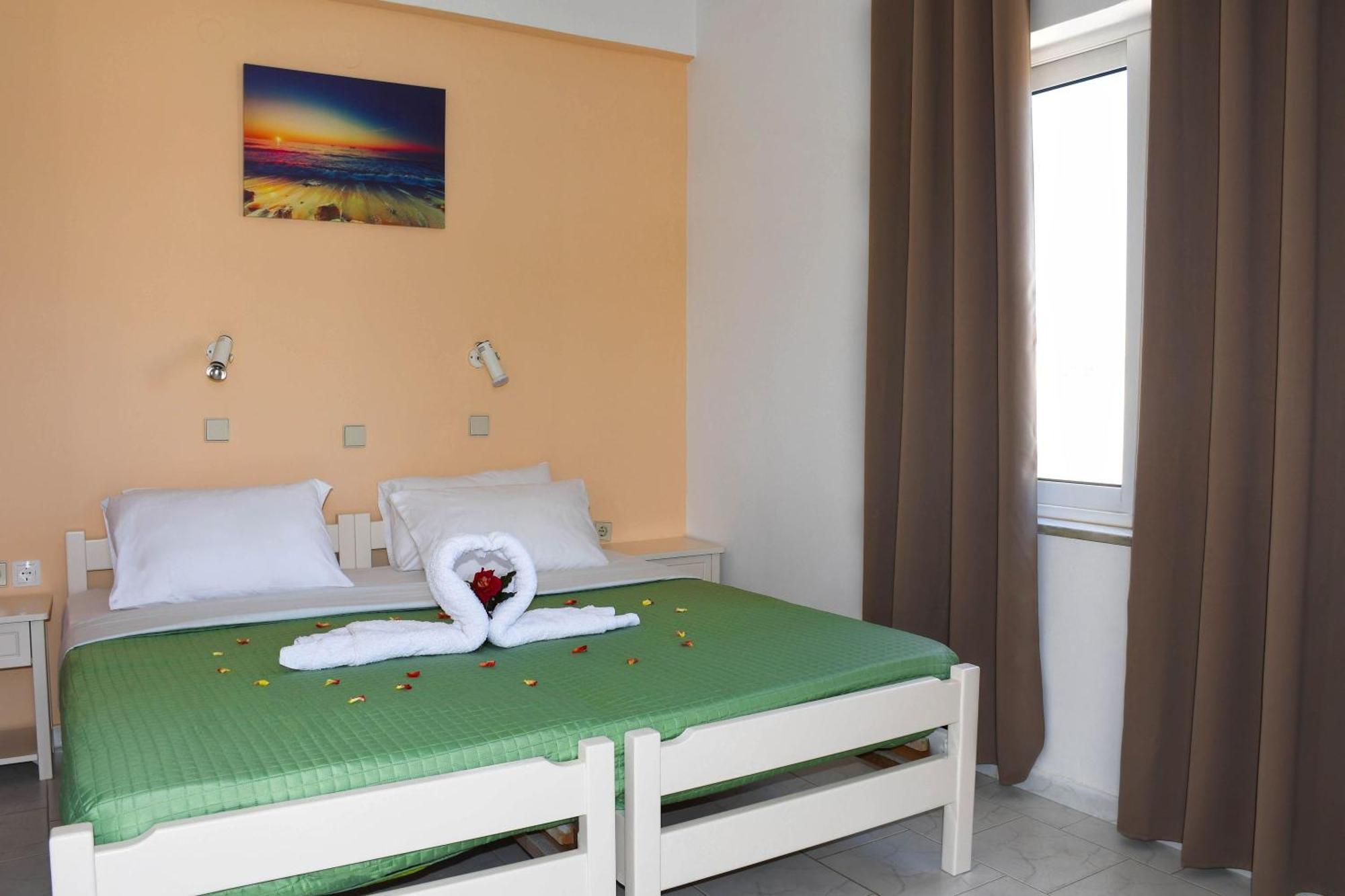 Litinas Apartments With Pool Agia Marina 외부 사진