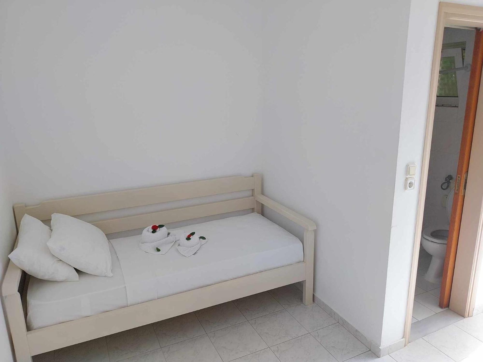 Litinas Apartments With Pool Agia Marina 외부 사진