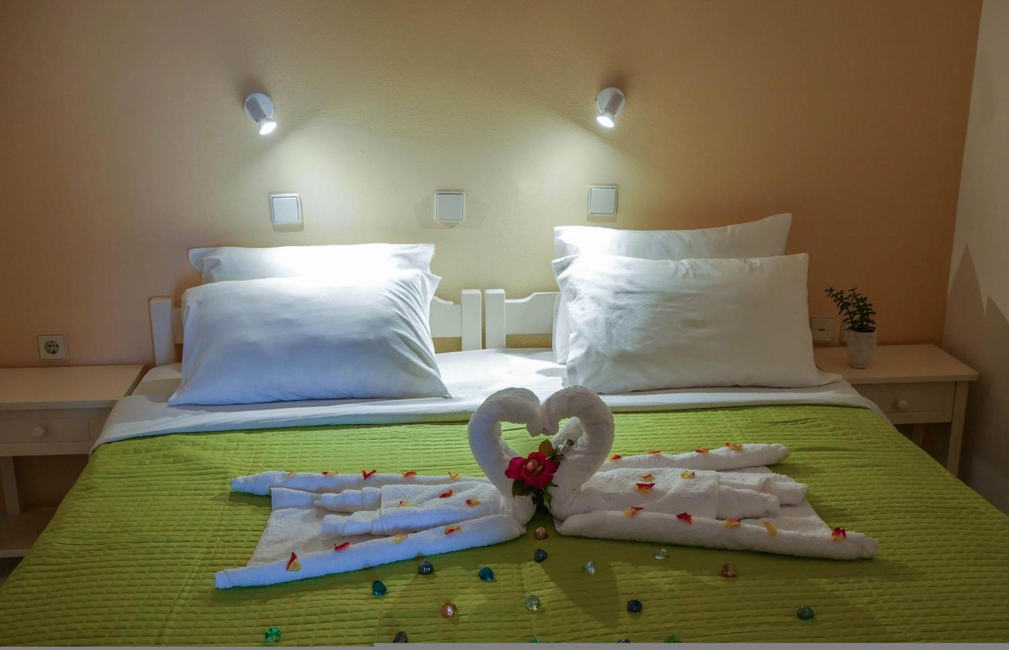 Litinas Apartments With Pool Agia Marina 외부 사진
