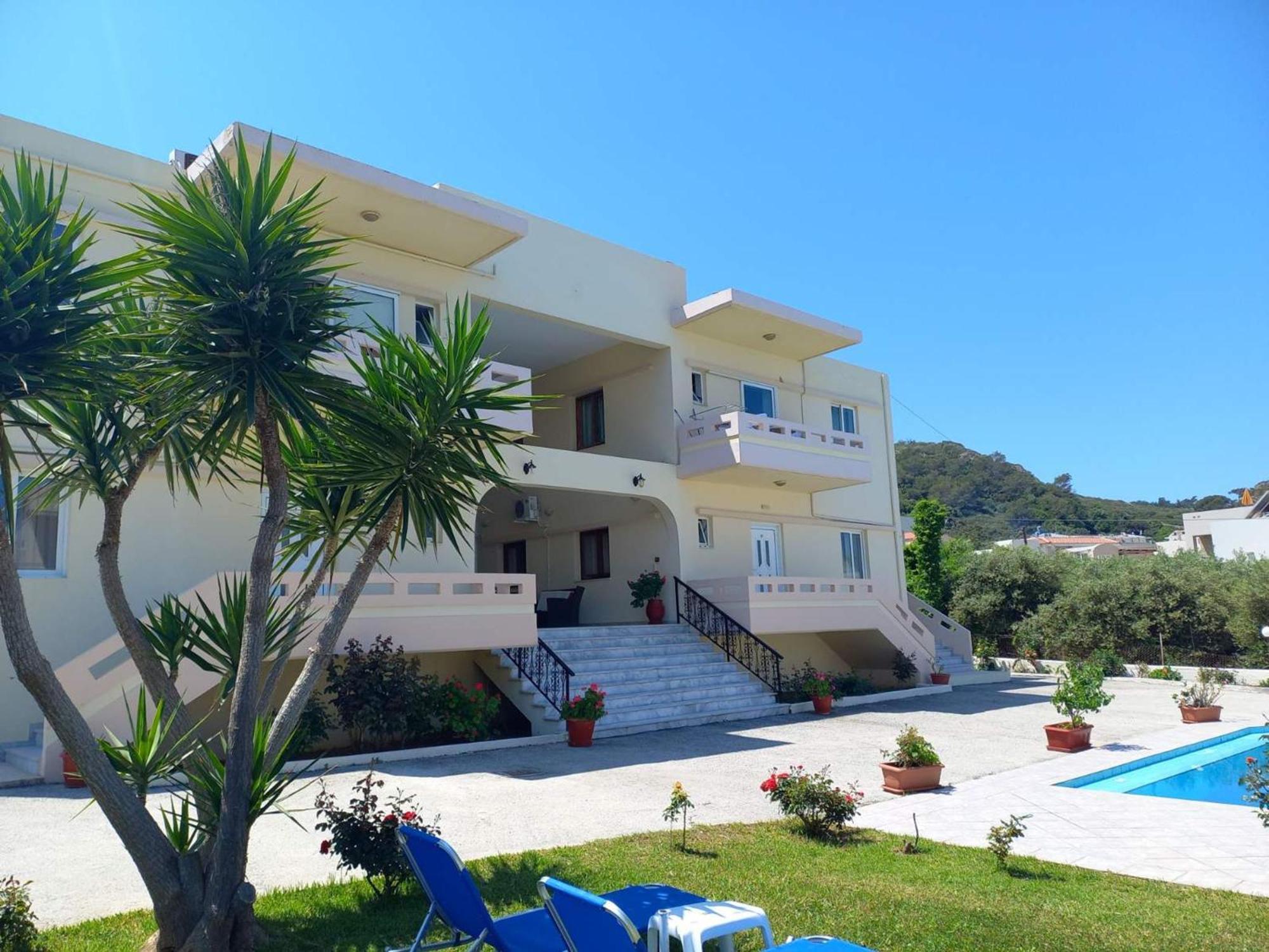 Litinas Apartments With Pool Agia Marina 외부 사진